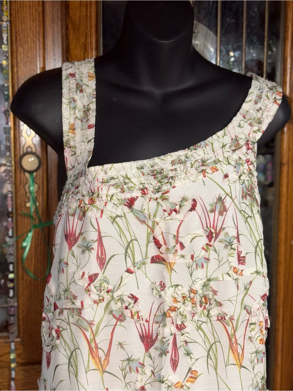 Max Studio floral print dress vintage ecru, green red floral print ruffled large - Picture 3 of 16